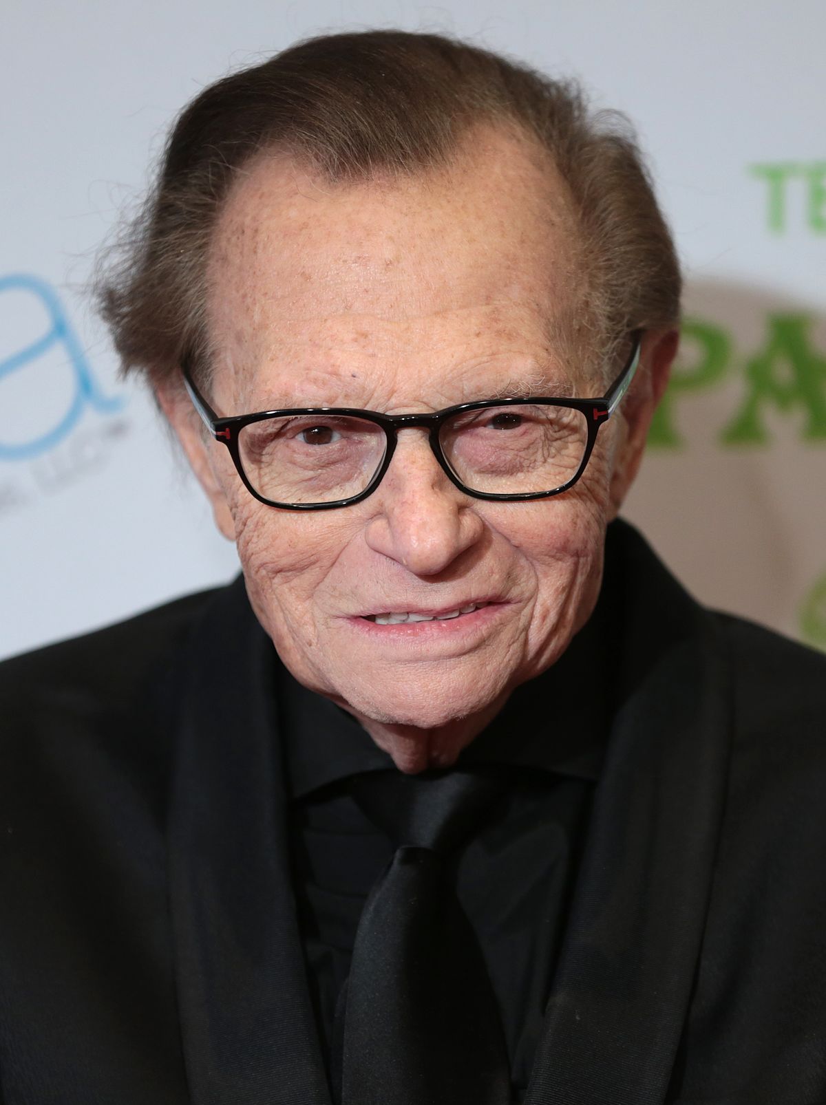 How tall is Larry King?
